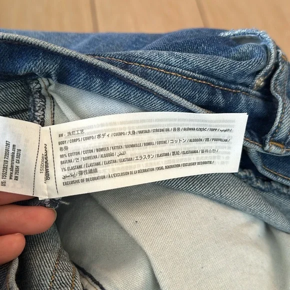 Abercrombie & Fitch The 90’s Straight Ultra High Rise Asymmetrical Jeans - Picture 11 of 11